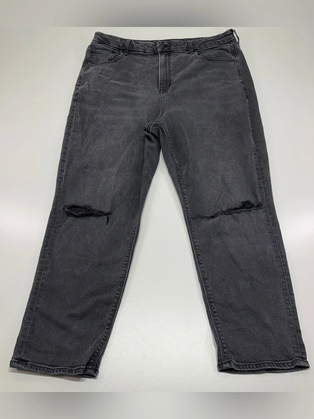 American Eagle Curvy Mom Jeans 16 Short Black Distressed Ripped Y2K Grunge